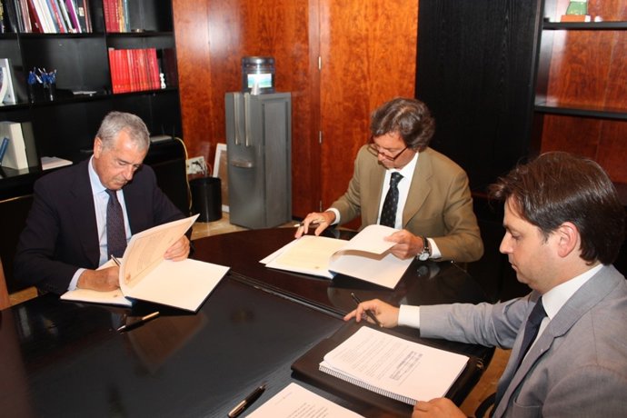 Zamarripa e Isern firman el convenio del proyecto de Son Busquets