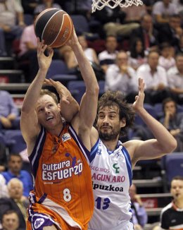Valencia Basket Y Lagun Aro