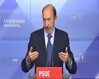 Rubalcaba lamenta la muerte de Peces-Barba, "magnífico socialista" y "gran maestro"
