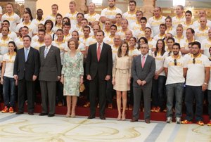 Los Reyes y los Príncipes de Asturias reciben al equipo olímpico español.