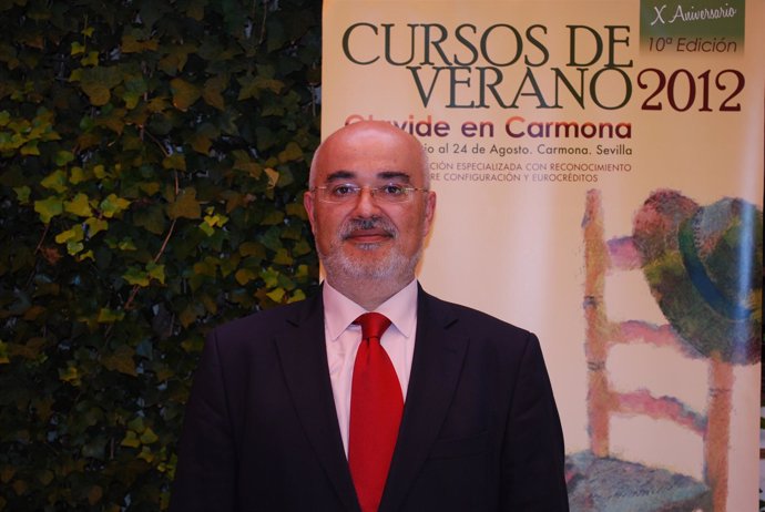 José Antonio Colmenero Guerra, en los cursos de la UPO