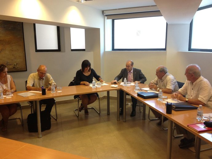 El conseller de presidencia, Antonio Gómez, en un instante de la reunión