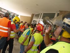 Protestas de bomberos y policías en Ceuta