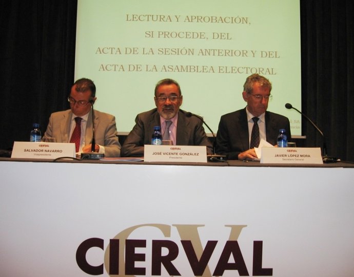 El Presidente De Cierval, José Vicente González