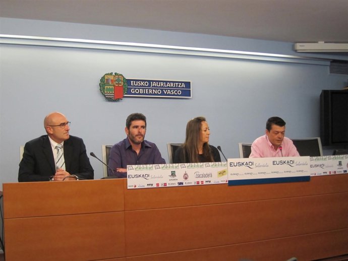 Representantes de turismo de Ayto Hondarribia, Diputación y Gobierno vasco