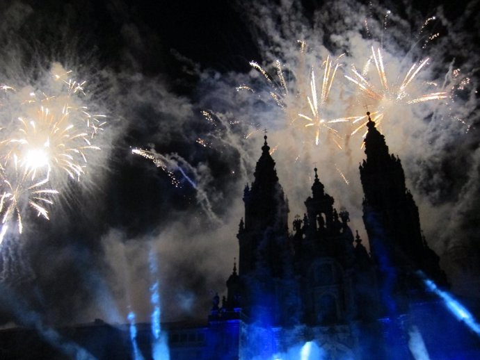 Fuegos de la Catedral de Santiago el 25 de julio Día de Galicia