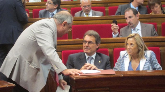 J.Nadal, A.Mas Y J.Ortega, En El Parlament
