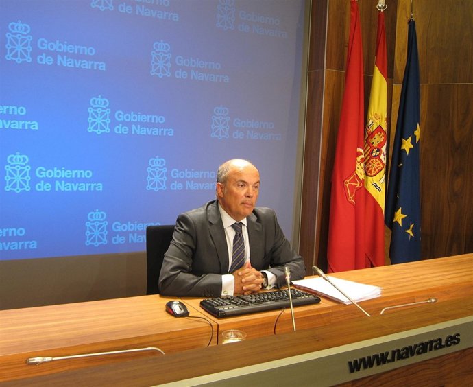 El consejero de Fomento, Luis Zarraluqui.