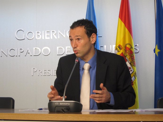 El Consejero De Presidencia, Guillermo Martínez