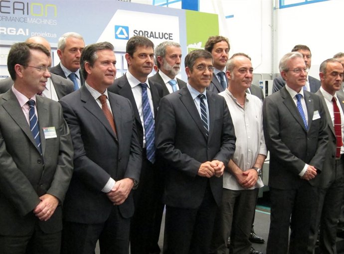 Unda, López y Garitano en la presentación de Hiperion