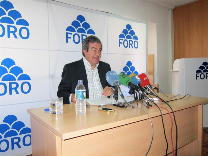 Cascos, durante la rueda de prensa.