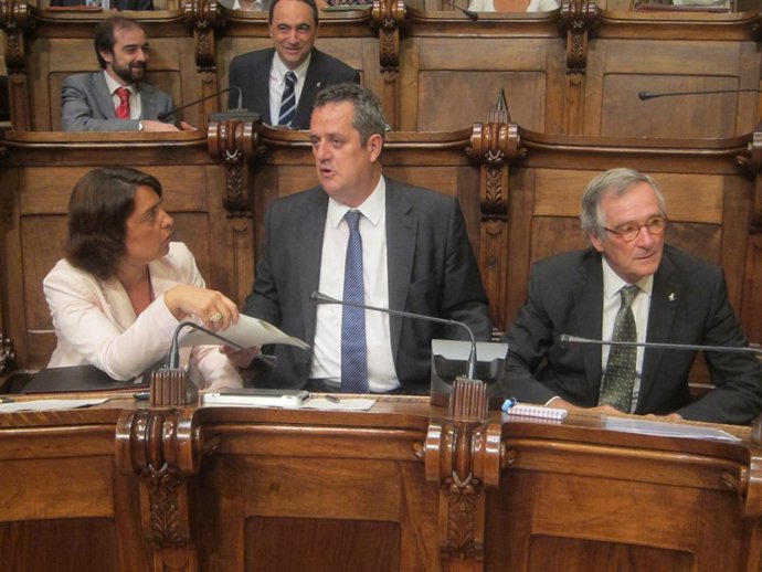 S.Recasens, J.Forn Y X.Trias, En El Pleno Del Ayuntamiento