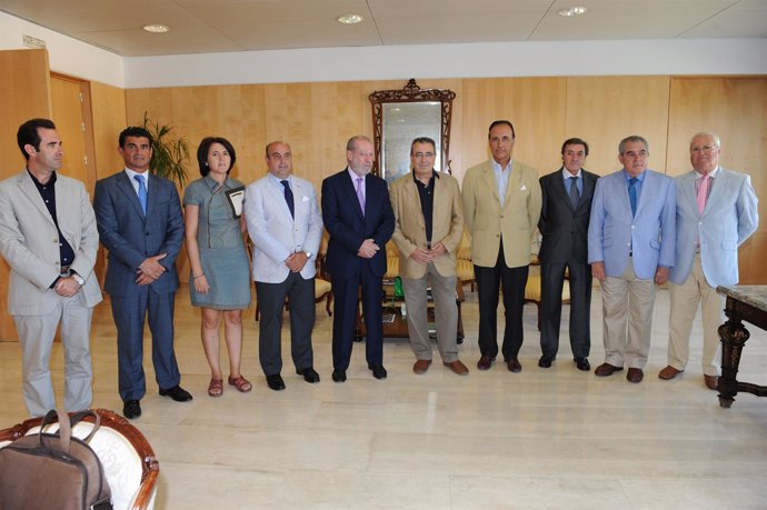 Reunión Diputación y empresarios del turismo