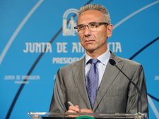 Miguel Ángel Vázquez, En Rueda De Prensa En El Palacio De San Telmo