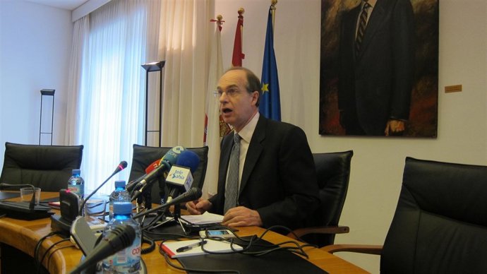 José Antonio Cagigas, Presidente Del Parlamento De Cantabria