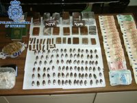 Detenidos dos hombres en Palma tras desmantelar dos puntos de droga en el barrio de Son Gotleu