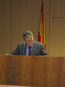 Pedro Viguer Durante La Rueda De Prensa