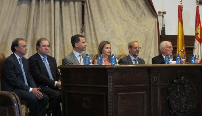 Los príncipes de Asturias en el encuentro del Instituto Cervantes en Salamanca