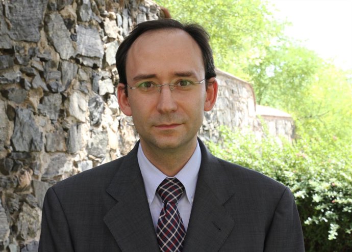 Rector De La URL, Josep Maria Garrell