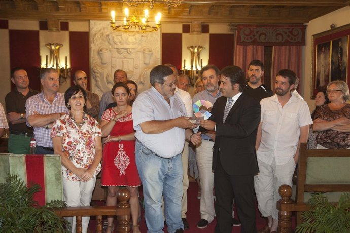 Reconocimiento a la Coral Mateo Escagedo Salmón 