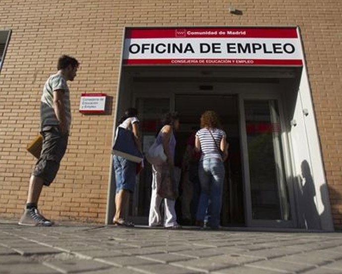 El paro sube en 53.500 personas