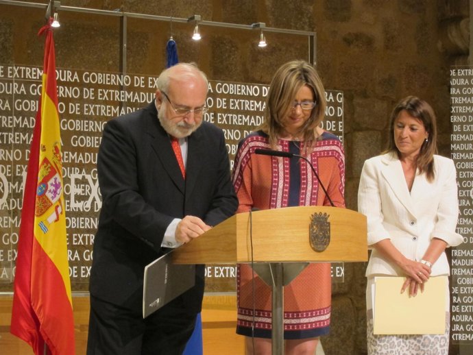 Convenio GobEx , EOI y Ayuntamiento de Cáceres
