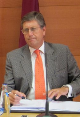 El consejero de Economía y Hacienda y vicepresidente del Gobierno regional