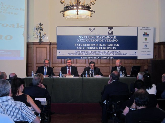 Mario Fernández, Carlos Aguirre y Juan Manuel González Páramo