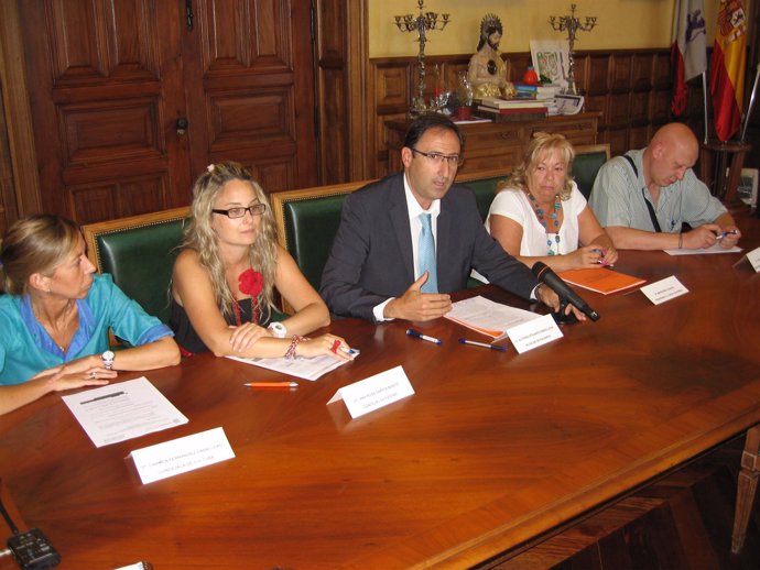 Firma del acuerdo con el Consejo Local de Peñas de Palencia