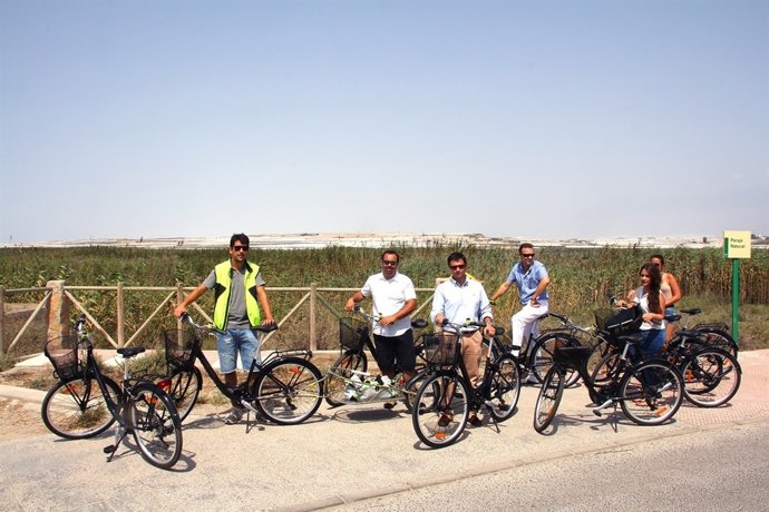 Presentación de Enrutados en Roquetas de Mar 