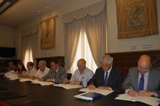 Antonio Pardo firma el convenio con las oficinas de turismo de Soria