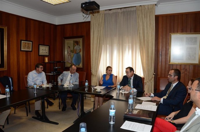 Un Instante De La Reunión