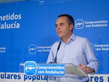 Juan Bueno presenta su candidatura para presidir el PP de Sevilla