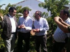 El Conseller Josep María Pelegrí Visita Zonas Afectados Por El Granizo En Lleida