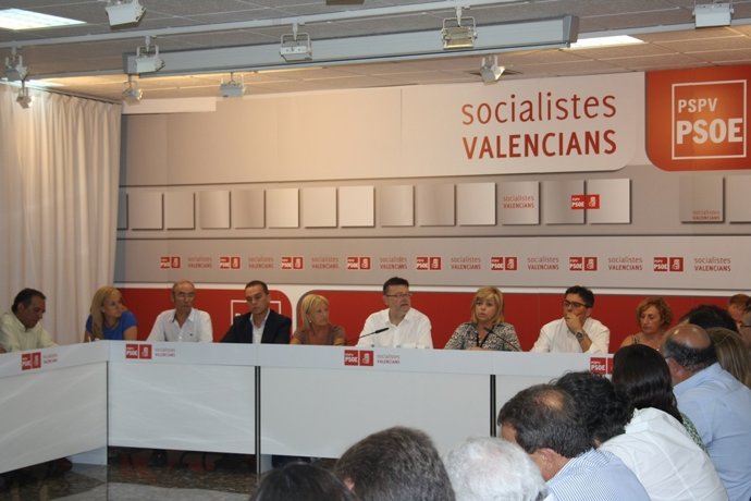 Miembros De La Junta Del PSOE