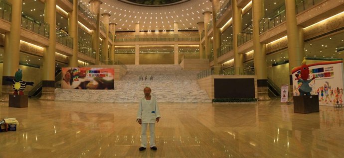 Ripollés En El Museo Shandongshang Bowugan De Jinan (China).