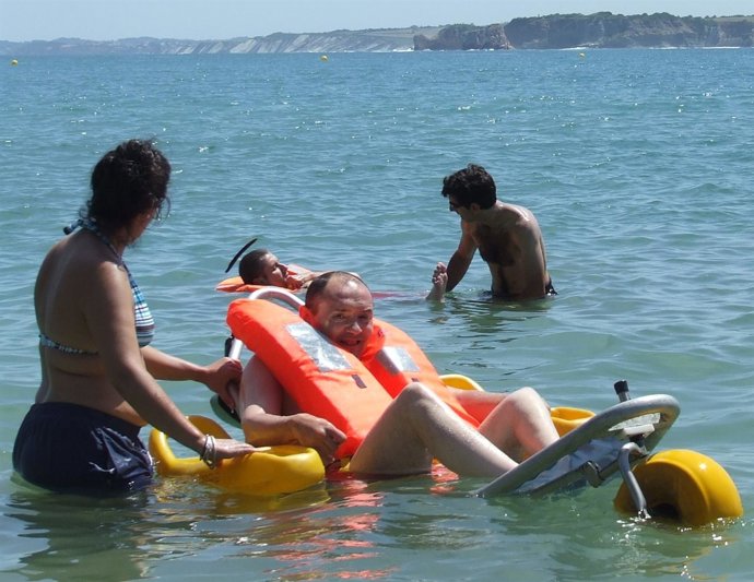 Pacientes Con Daño Cerebral En La Playa