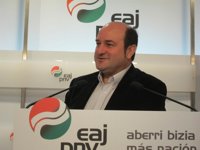 Ortuzar espera que el Gobierno vasco anuncie "dimisiones" y dice que "tendrían que estar entre Cinto y la propia Mendia"