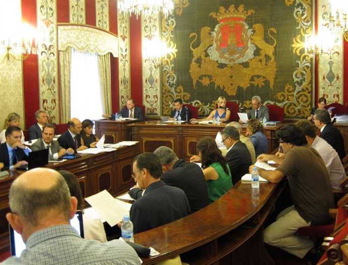 Pleno municipal de Alicante de julio