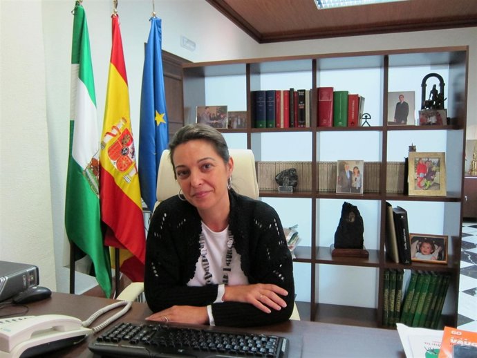 Isabel Ambrosio En Su Despacho De La Delegación Del Gobierno Andaluz En Córdoba