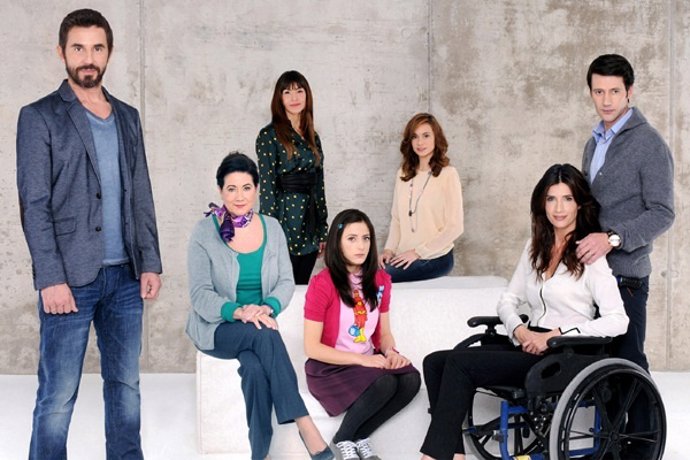 Serie Frágiles 'Frágiles' protagonizada por Santi Millán