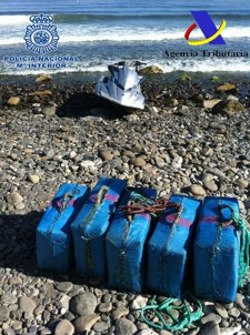 Droga y moto de agua intervenidos