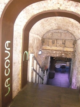 Entrada a la Cova de la Sala el Cau de Tarragona