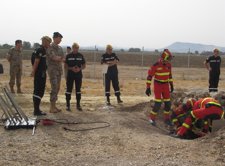 El Príncipe, durante su visita al II Batallón de Intervención de la UME