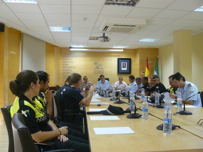 Reunión del ente con los policías locales