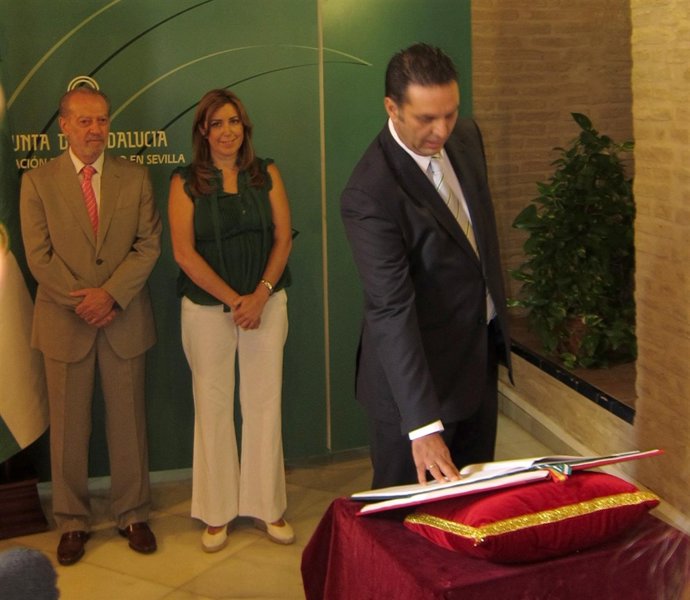 Toma de posesión del delegado del Gobierno de la Junta, Javier Fernández