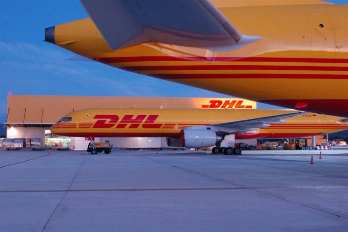 Aviones de DHL.