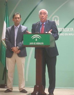 El consejero de Turismo, en rueda de prensa