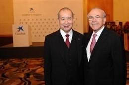 David Li Kwok-Po, Presidente De BEA, E Isidro Fainé, Presidente De Caixabank