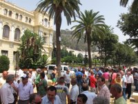 Los taxistas irán a la huelga durante la Feria si el Ayuntamiento de Málaga no suspende el sistema de descanso